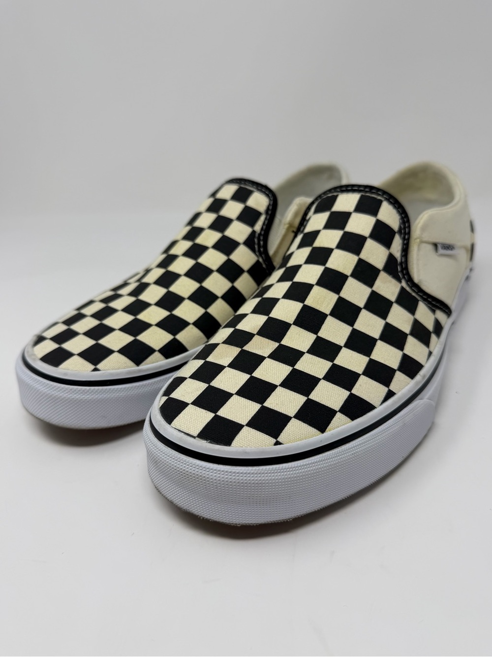 Vans women’s Classic Slip-On Checkerboard Shoe - Black & Cream Sz. 9.5